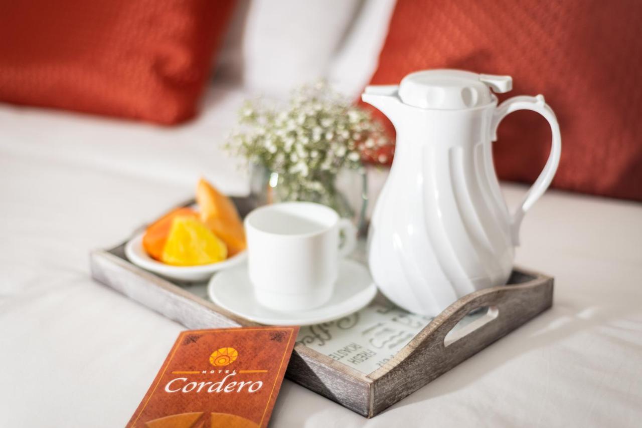 Hotel Cordero กูเอ็งกา ภายนอก รูปภาพ