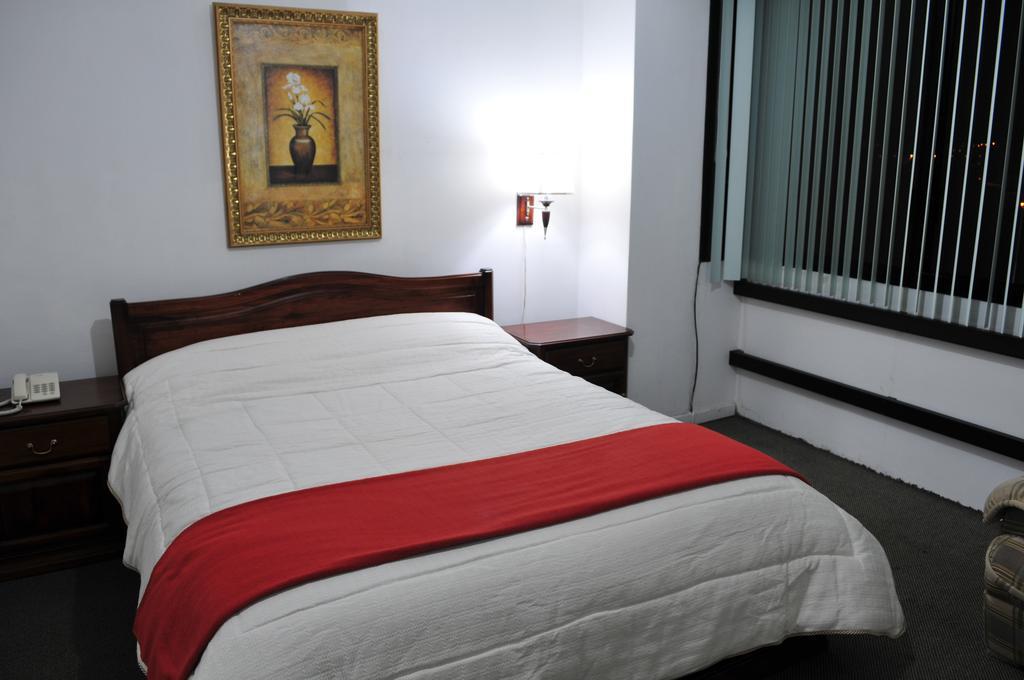 Hotel Cordero กูเอ็งกา ภายนอก รูปภาพ