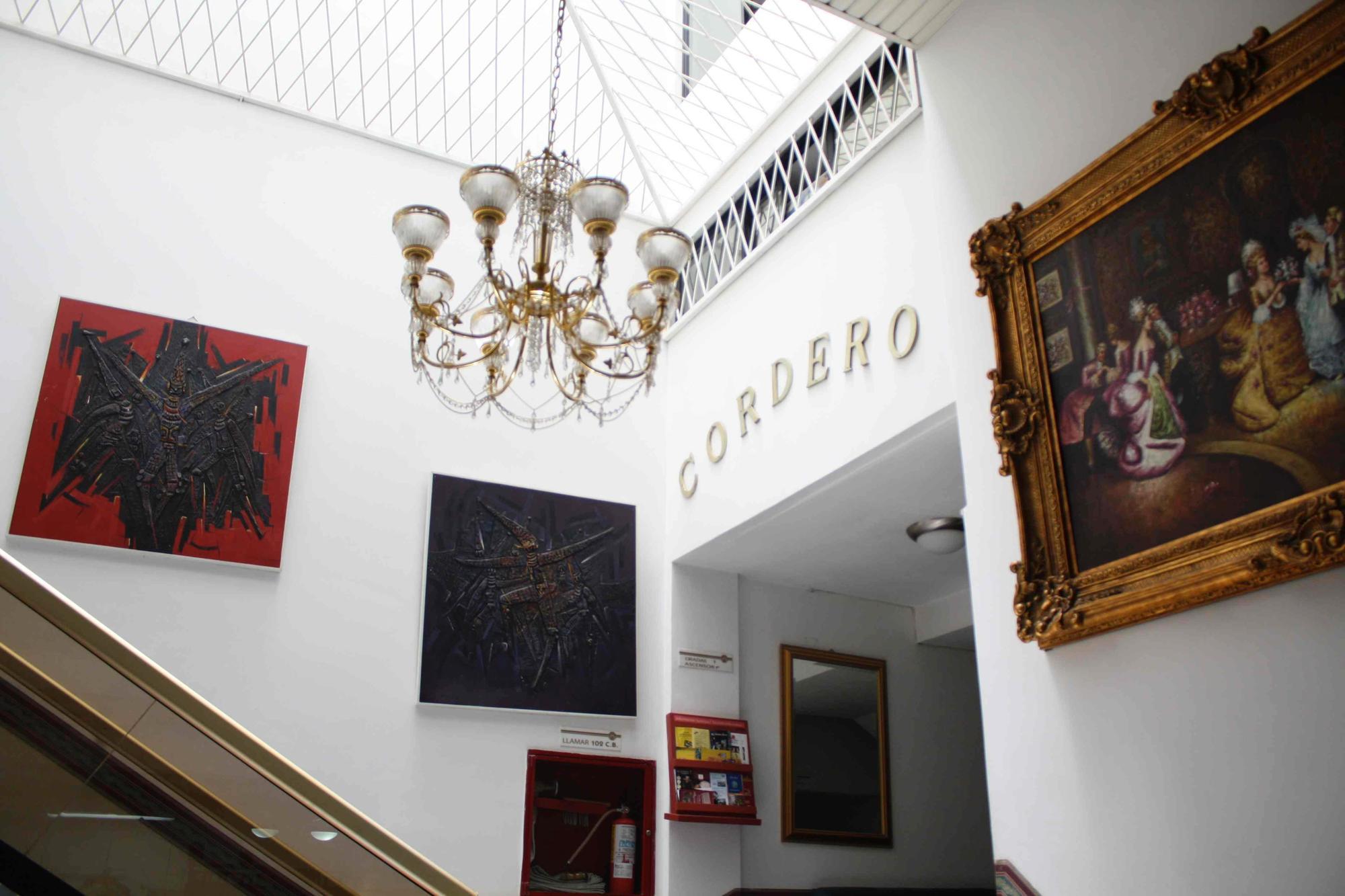 Hotel Cordero กูเอ็งกา ภายนอก รูปภาพ
