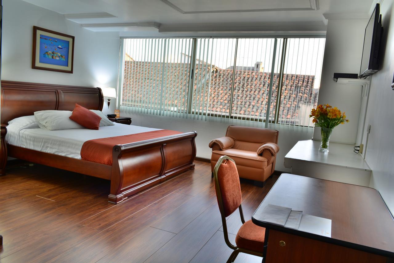 Hotel Cordero กูเอ็งกา ภายนอก รูปภาพ