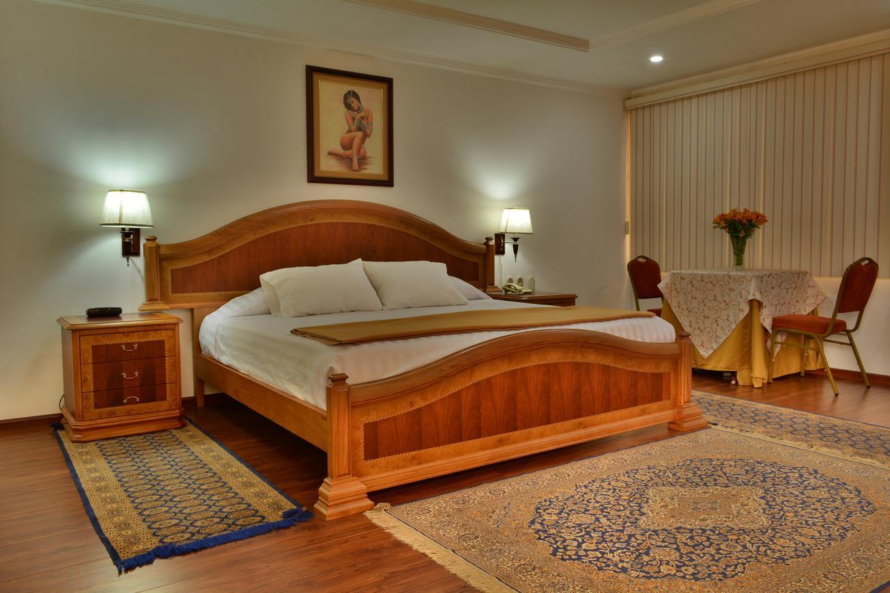 Hotel Cordero กูเอ็งกา ภายนอก รูปภาพ